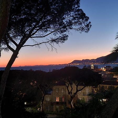The Shell Apartment Bordighera Exterior photo